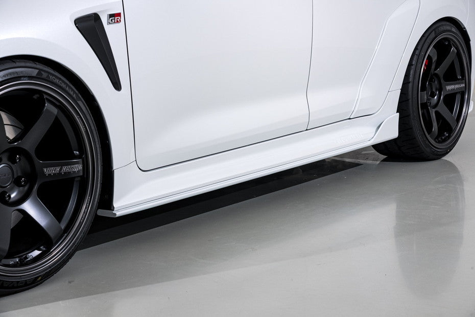 AIMGAIN SPORT GR Corolla side skirt — installed detail